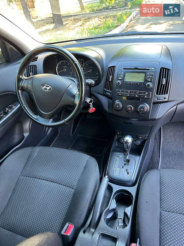 Универсал Hyundai i30 2011 в Кривом Роге