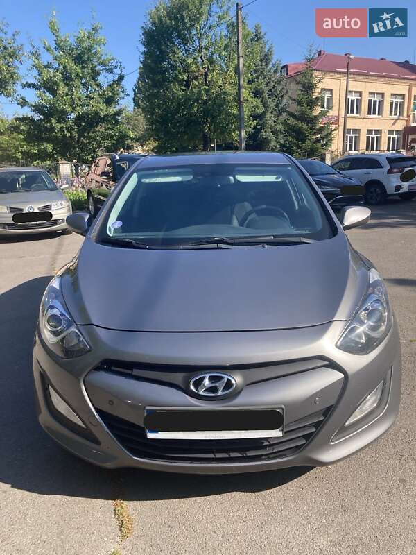 Хэтчбек Hyundai i30 2012 в Киеве