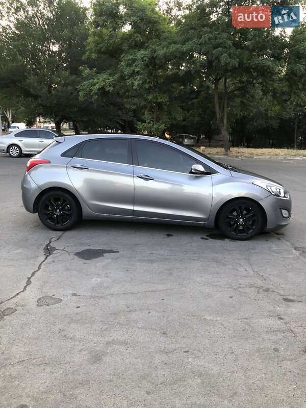 Хэтчбек Hyundai i30 2012 в Запорожье