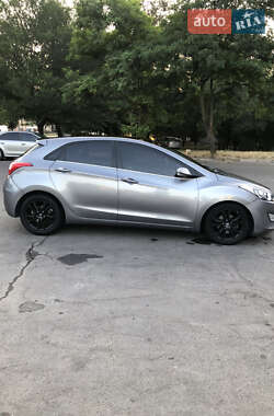Хэтчбек Hyundai i30 2012 в 