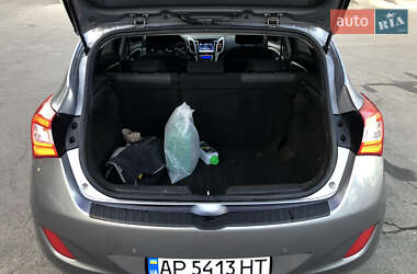 Хэтчбек Hyundai i30 2012 в 