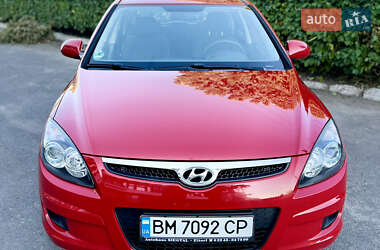 Хэтчбек Hyundai i30 2008 в Ахтырке