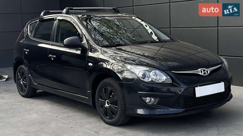 Хэтчбек Hyundai i30 2011 в Одессе