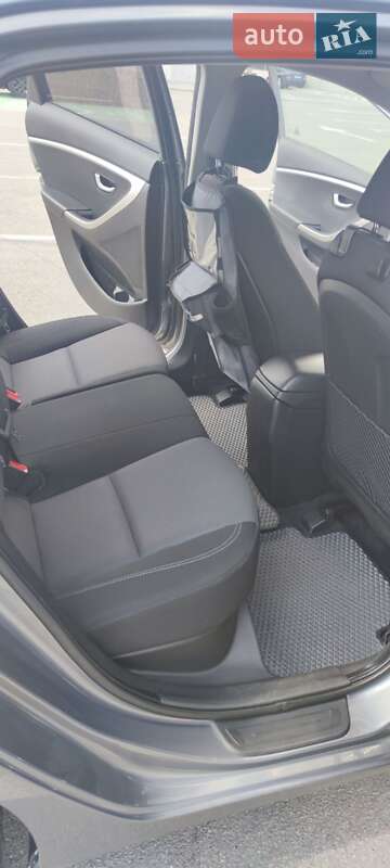 Хэтчбек Hyundai i30 2012 в Ирпене