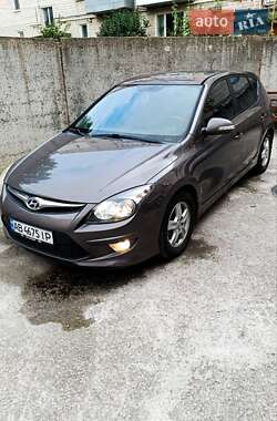 Хэтчбек Hyundai i30 2011 в Виннице