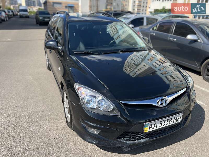 Универсал Hyundai i30 2012 в Киеве
