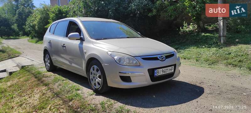 Универсал Hyundai i30 2008 в Зенькове