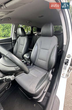 Универсал Hyundai i30 2013 в 
