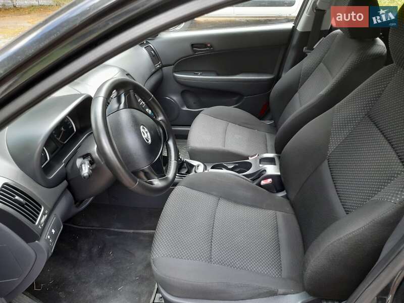 Хэтчбек Hyundai i30 2009 в Луцке