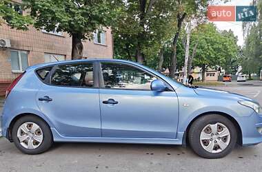 Хэтчбек Hyundai i30 2011 в Ровно