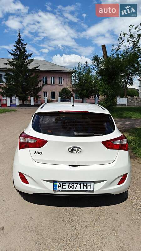 Хэтчбек Hyundai i30 2012 в Кривом Роге