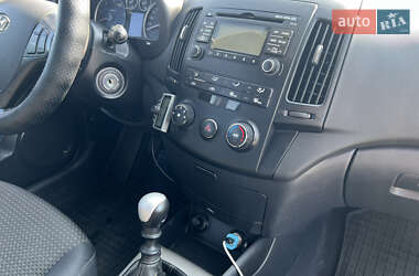 Хэтчбек Hyundai i30 2009 в 