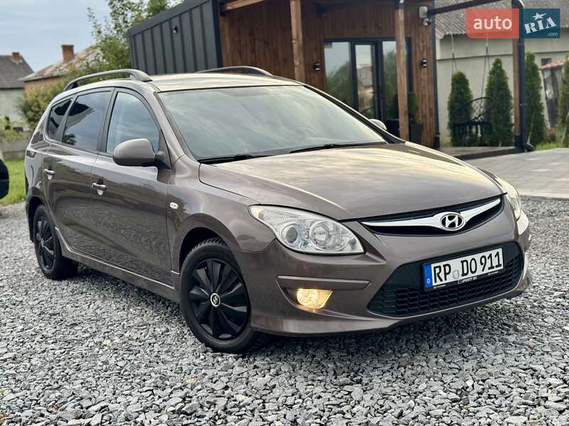 Универсал Hyundai i30 2012 в Дрогобыче