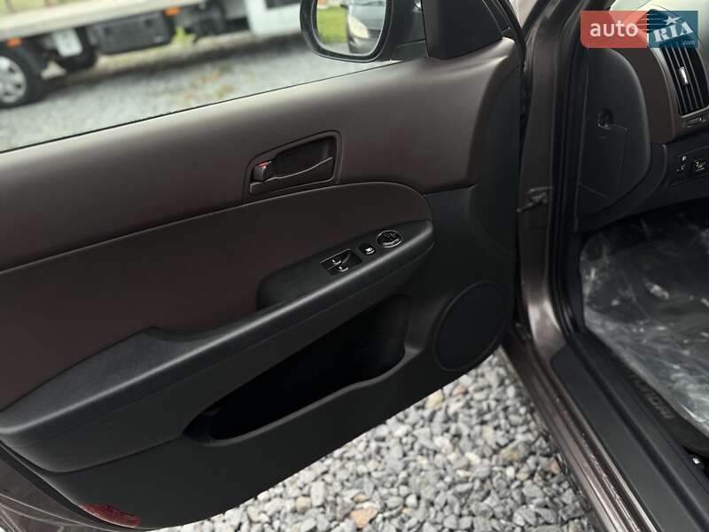 Универсал Hyundai i30 2012 в Дрогобыче