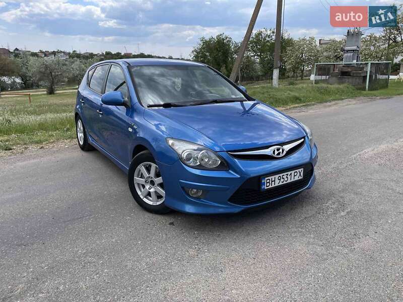 Хэтчбек Hyundai i30 2010 в Одессе
