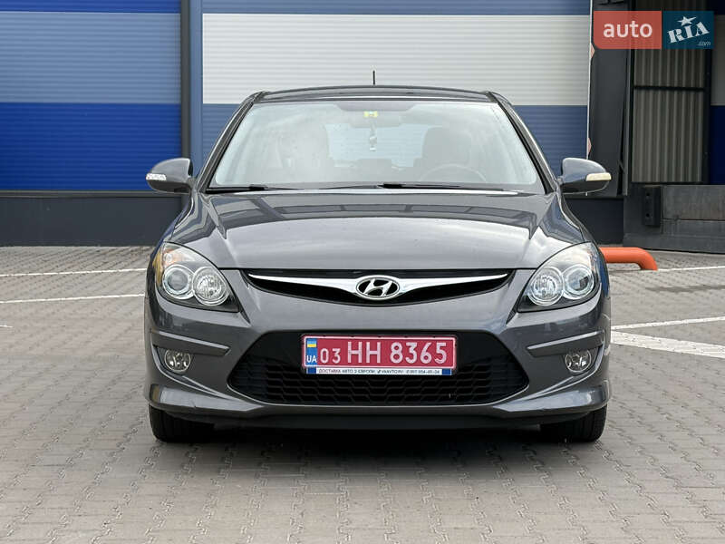 Хетчбек Hyundai i30 2011 в Рівному