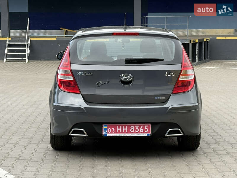 Хетчбек Hyundai i30 2011 в Рівному