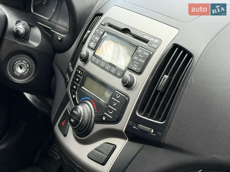 Хетчбек Hyundai i30 2011 в Рівному