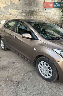 Хэтчбек Hyundai i30 2012 в 