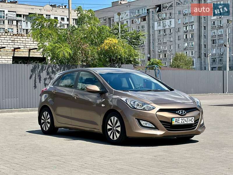 Хэтчбек Hyundai i30 2013 в Днепре