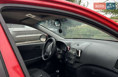Хэтчбек Hyundai i30 2008 в 