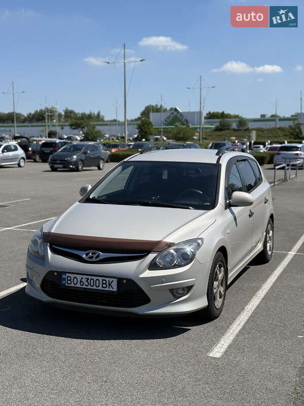 Универсал Hyundai i30 2011 в 