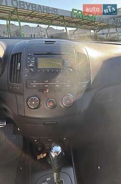 Хэтчбек Hyundai i30 2011 в 