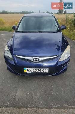 Хэтчбек Hyundai i30 2011 в Львове