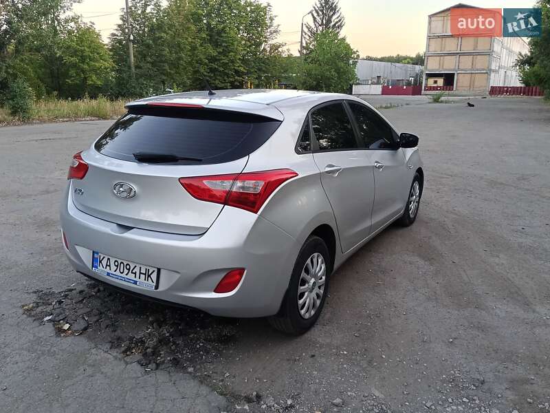 Хэтчбек Hyundai i30 2014 в Кривом Роге