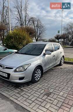 Хэтчбек Hyundai i30 2009 в 