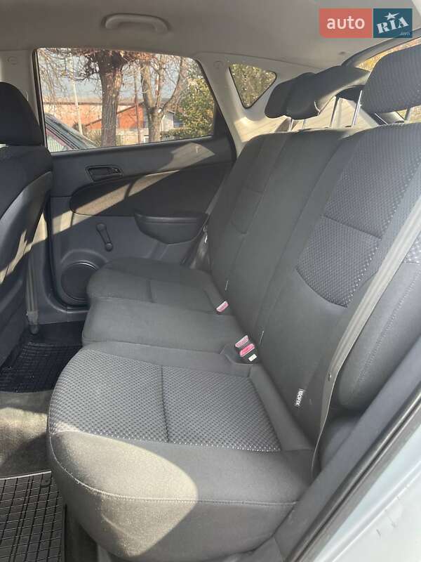 Хэтчбек Hyundai i30 2009 в Ужгороде