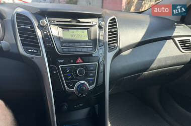 Хэтчбек Hyundai i30 2013 в 