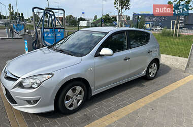 Хетчбек Hyundai i30 2011 в Києві
