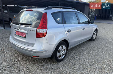 Универсал Hyundai i30 2010 в Калуше