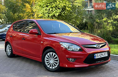 Хэтчбек Hyundai i30 2010 в Киеве