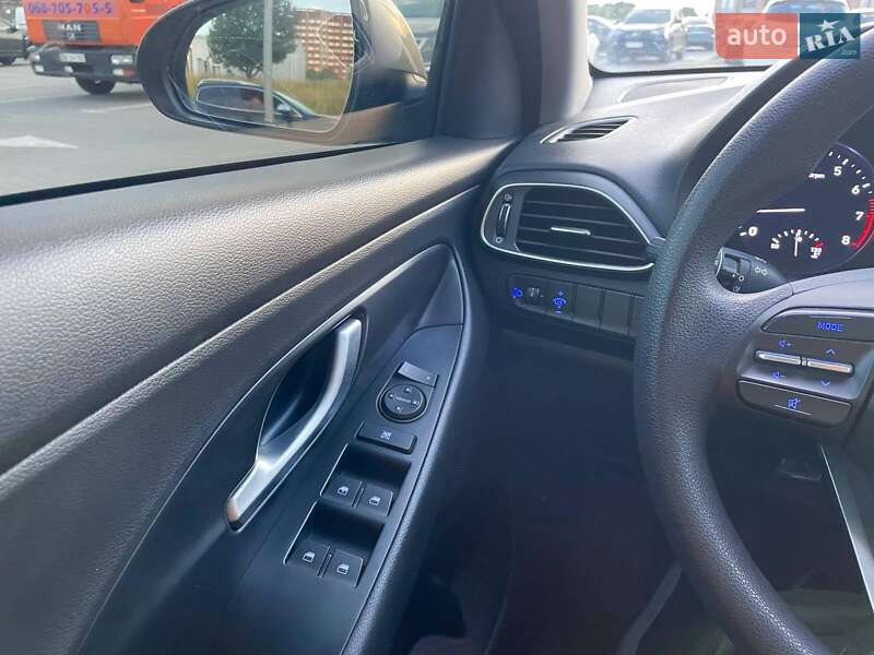 Универсал Hyundai i30 2021 в Львове