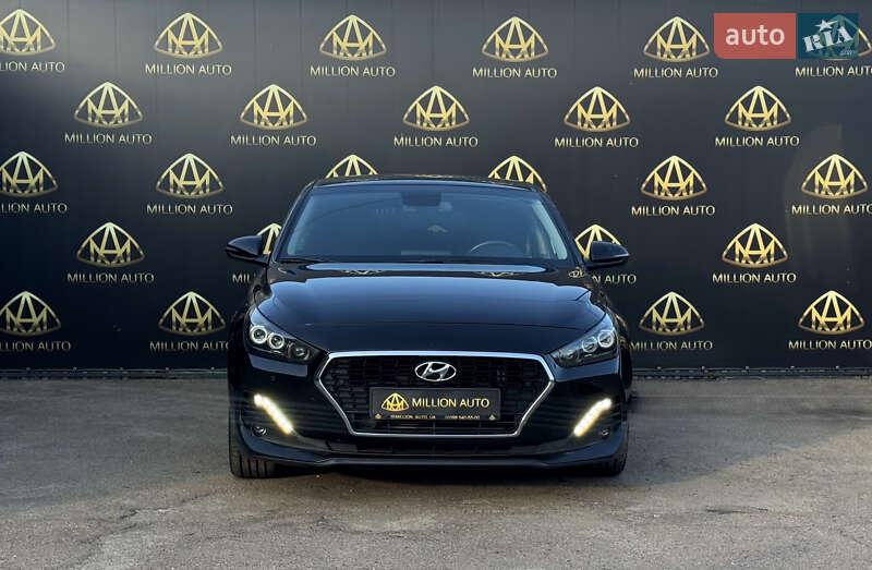 Фастбэк Hyundai i30 2019 в Киеве