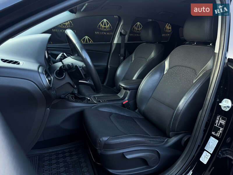 Фастбэк Hyundai i30 2019 в Киеве