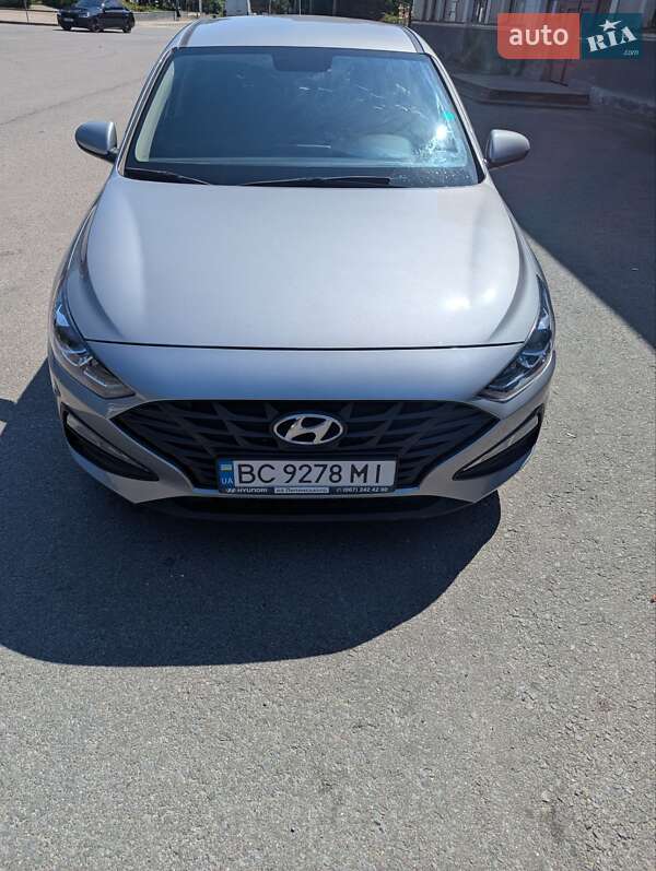 Hyundai i30 2021