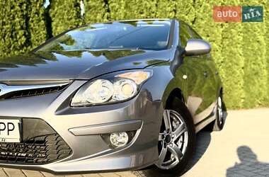 Хэтчбек Hyundai i30 2011 в Самборе