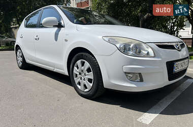 Хэтчбек Hyundai i30 2009 в 