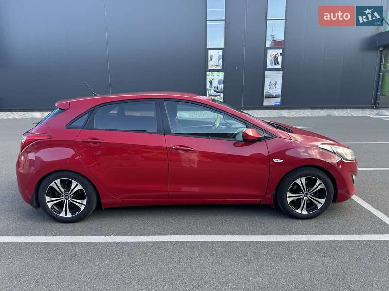 Хетчбек Hyundai i30 2012 в Києві