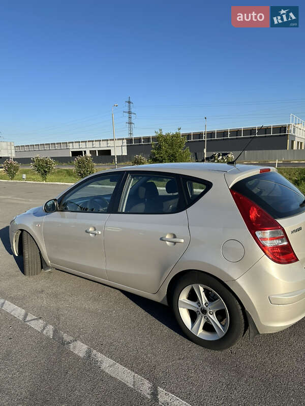 Хэтчбек Hyundai i30 2008 в Мукачево фото 4 Хэтчбек Hyundai i30 2008 в Мукачево