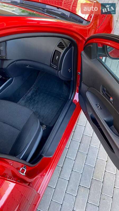 Хэтчбек Hyundai i30 2010 в Житомире