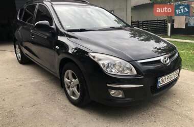 Универсал Hyundai i30 2009 в Бучаче