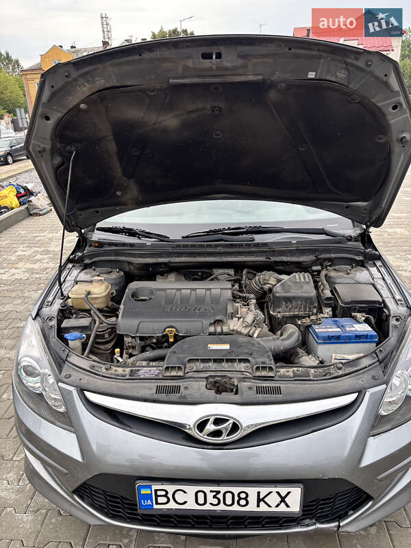 Універсал Hyundai i30 2011 в Львові