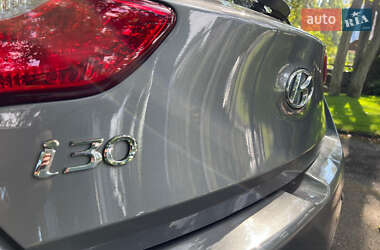 Хэтчбек Hyundai i30 2012 в 