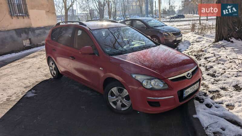 Универсал Hyundai i30 2009 в 