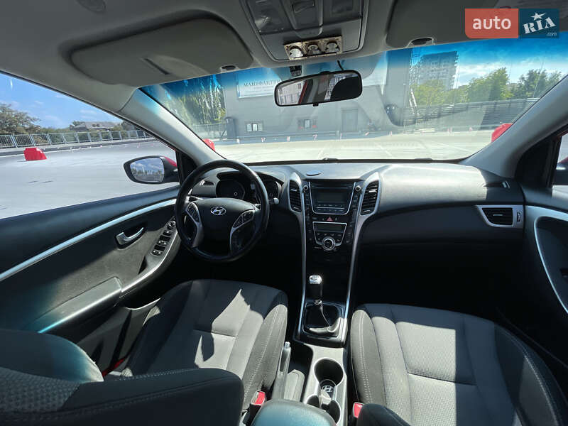 Хэтчбек Hyundai i30 2013 в Киеве фото 14 Хэтчбек Hyundai i30 2013 в Киеве