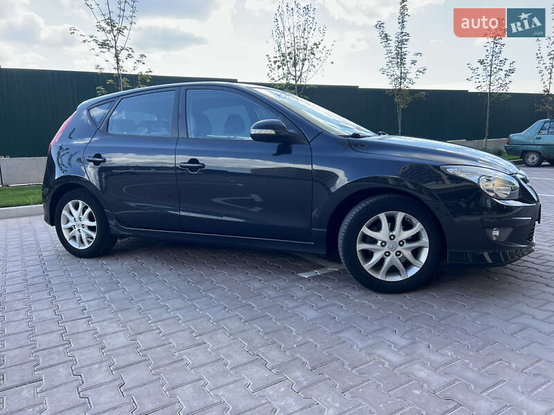 Хетчбек Hyundai i30 2010 в Києві